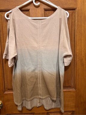 Umgee Dip Dye French Terry Cold-Shoulder Tunic Tee  Sz M. NWT